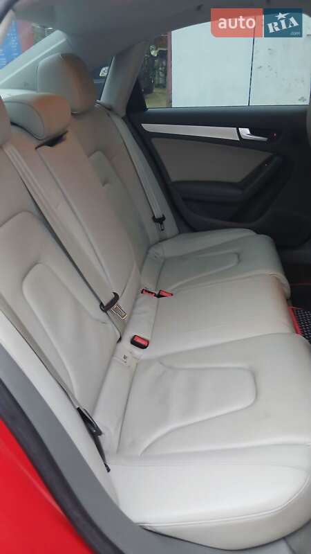 Седан Audi A4 2012 в Тернополе