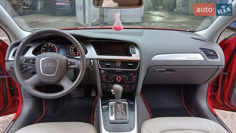 Седан Audi A4 2012 в Тернополе