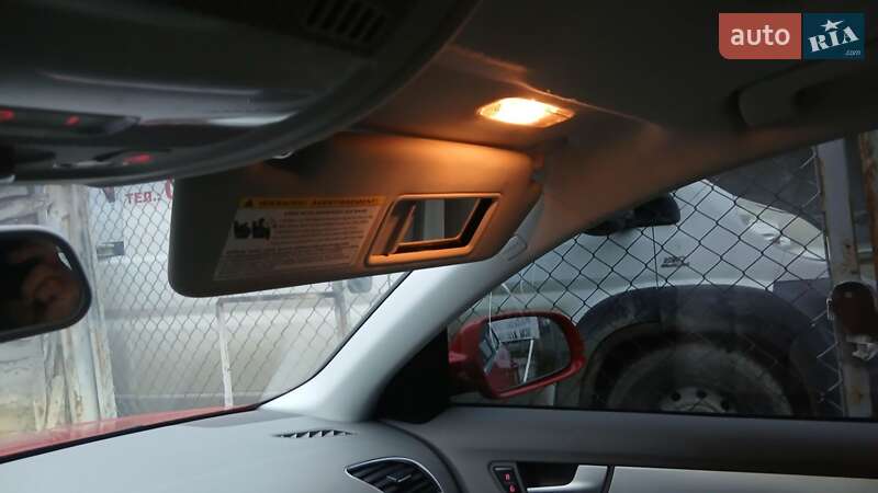 Седан Audi A4 2012 в Тернополе