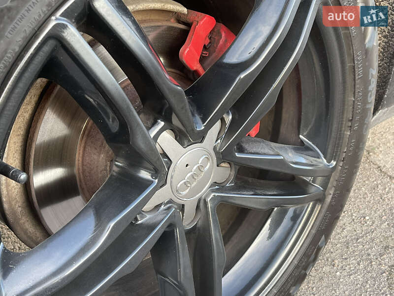 Седан Audi A4 2010 в Каменском