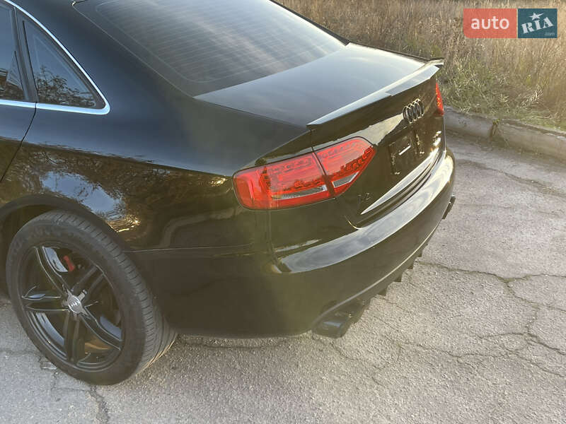 Седан Audi A4 2010 в Каменском