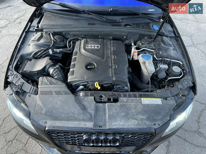 Седан Audi A4 2010 в Каменском