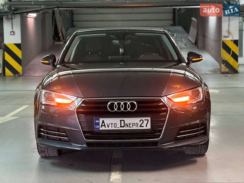 Седан Audi A4 2016 в Дніпрі