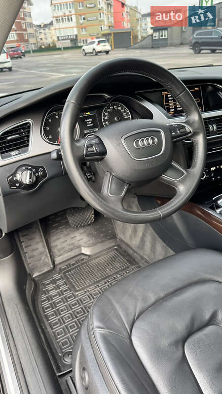 Седан Audi A4 2014 в Киеве