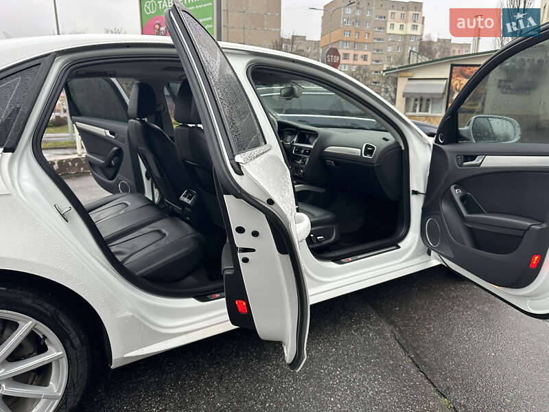 Седан Audi A4 2015 в Виннице