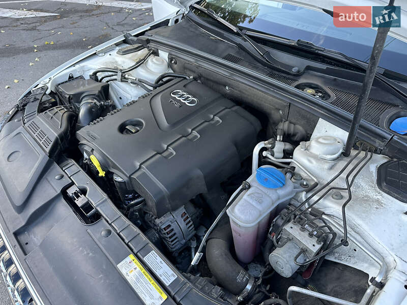 Седан Audi A4 2015 в Виннице