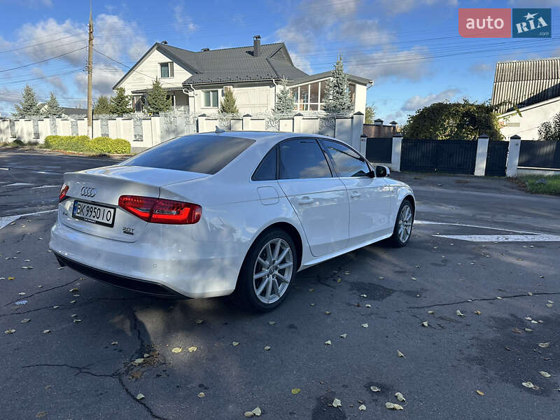 Седан Audi A4 2015 в Виннице