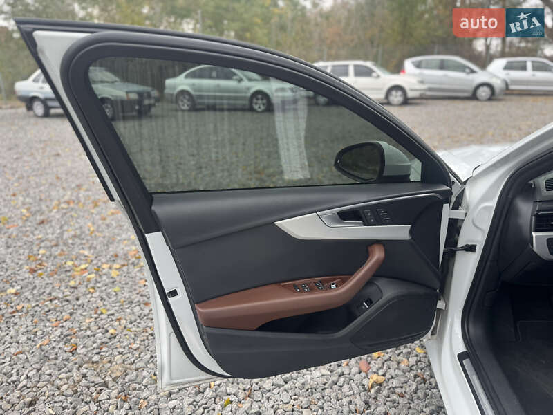 Седан Audi A4 2016 в Хмельницком