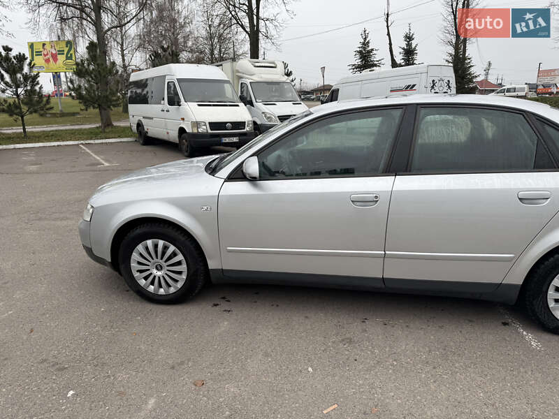 Седан Audi A4 2001 в Рівному