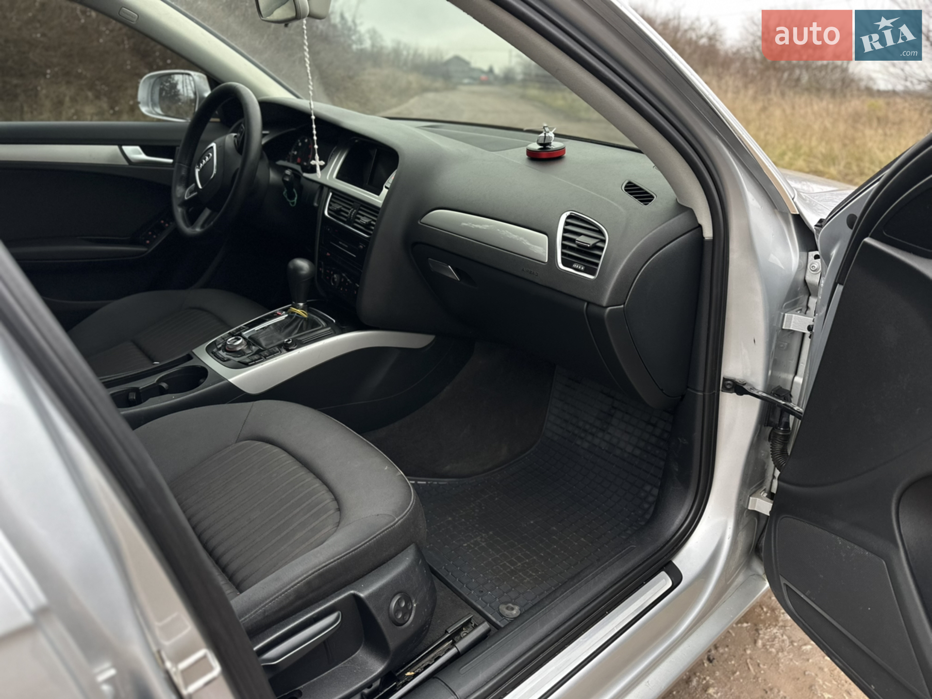 2011 Audi A4 - мініатюра 31