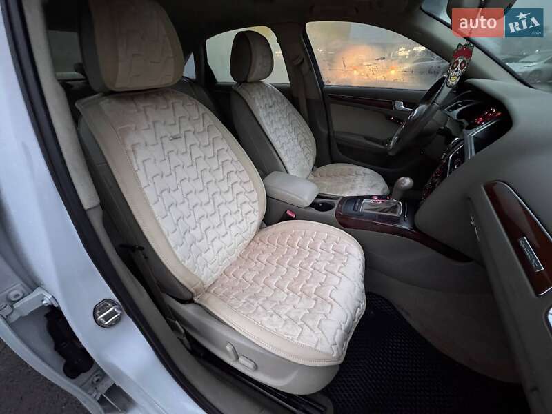 Седан Audi A4 2011 в Запоріжжі