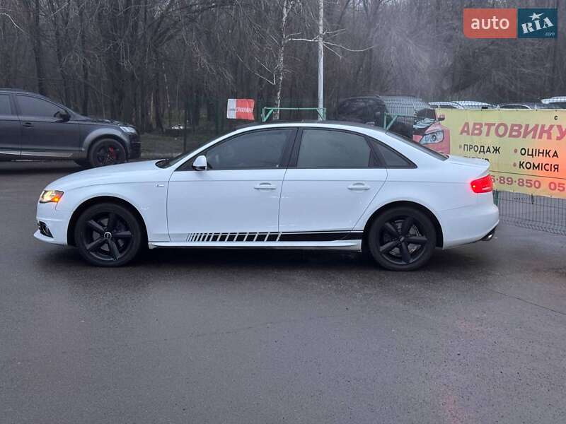 Седан Audi A4 2011 в Запоріжжі