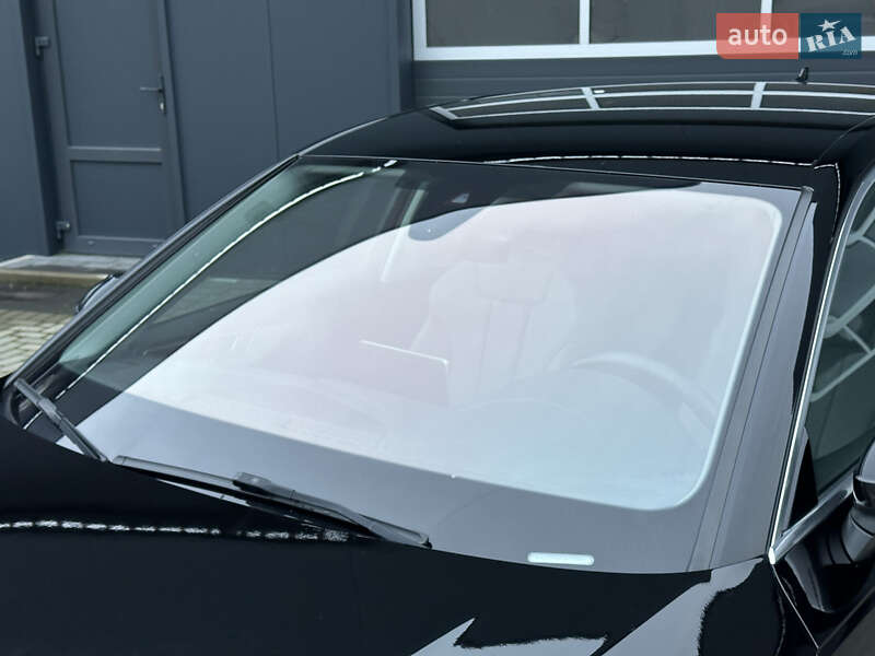 Седан Audi A4 2018 в Мукачево