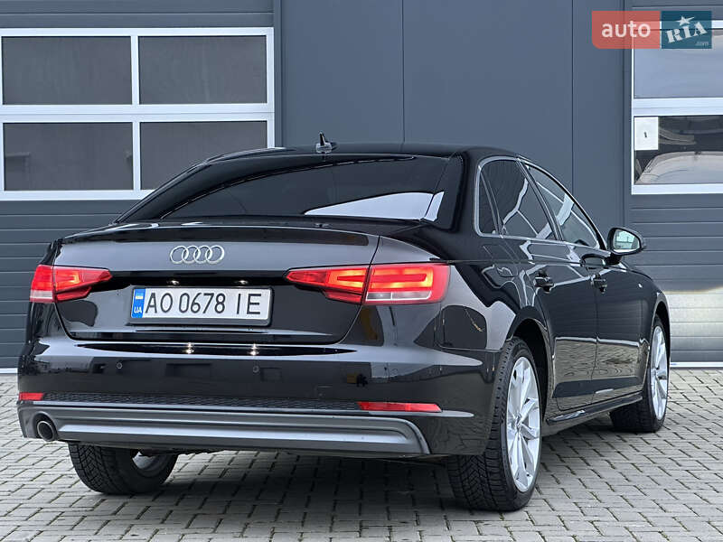 Седан Audi A4 2018 в Мукачево
