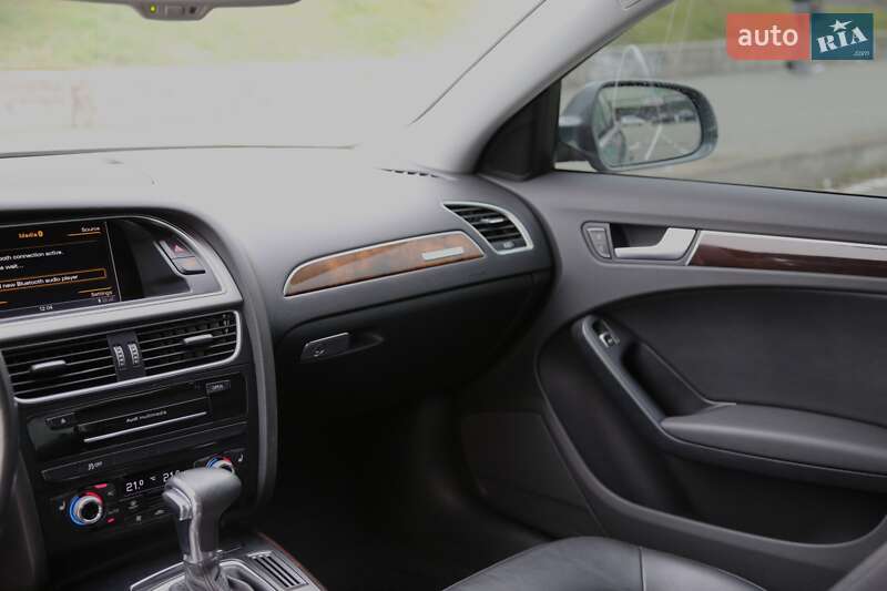 Седан Audi A4 2013 в Києві