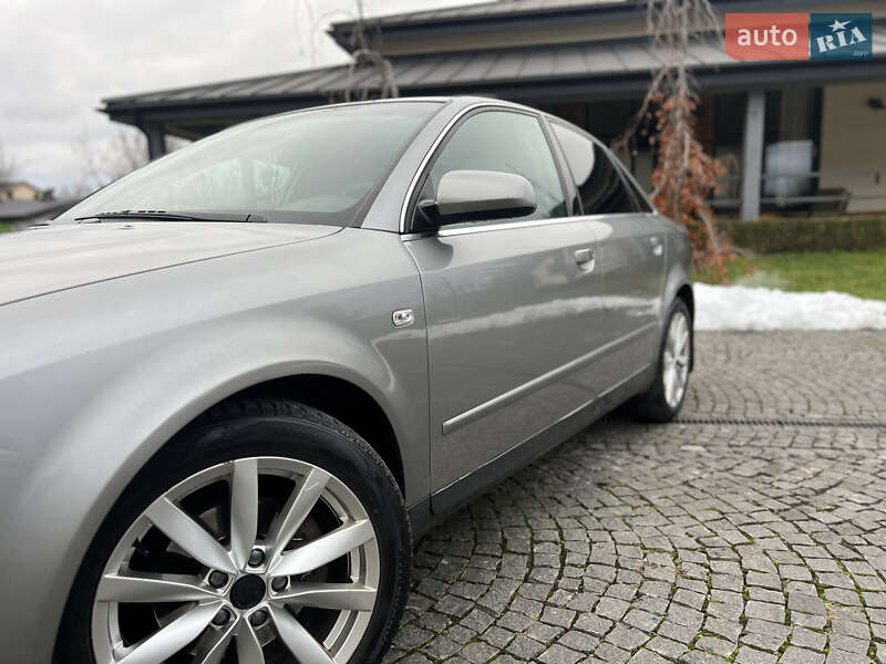 Седан Audi A4 2003 в Жовкві