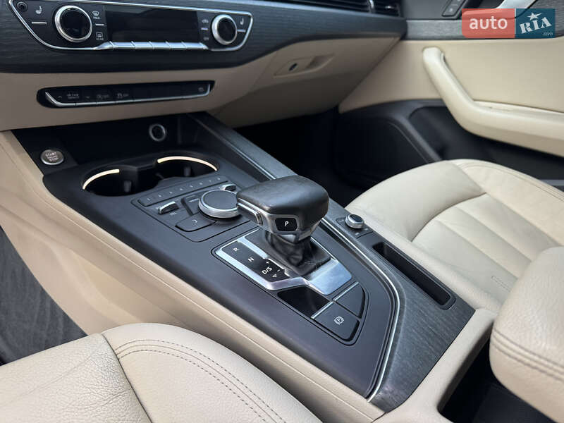 Седан Audi A4 2016 в Тернополі
