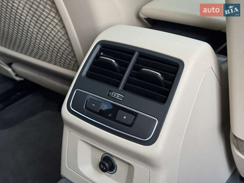 Седан Audi A4 2016 в Тернополі