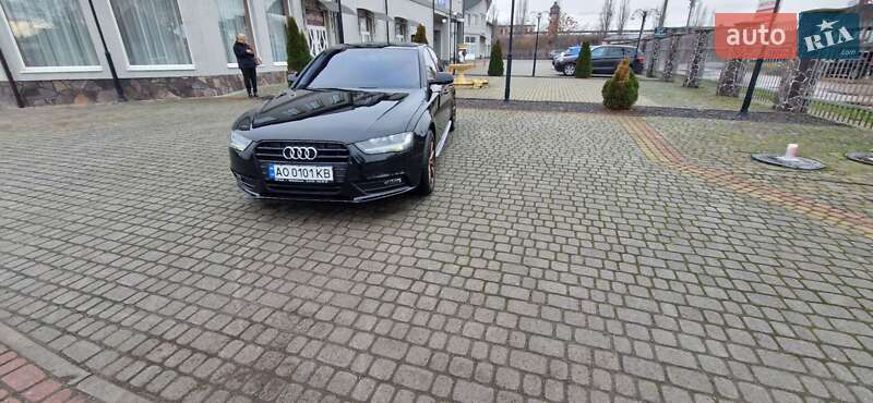 Седан Audi A4 2013 в Мукачевому
