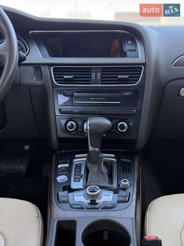 Седан Audi A4 2014 в Старом Самборе