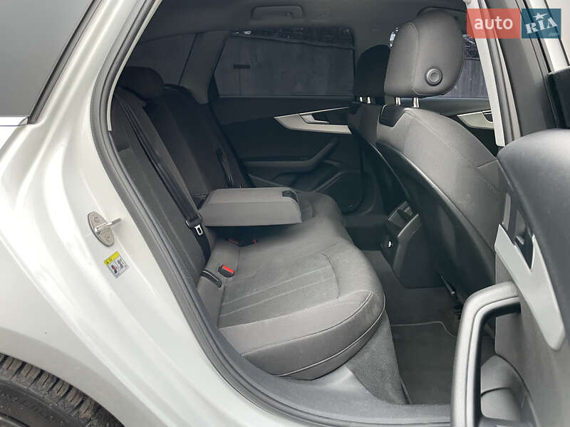 Универсал Audi A4 2018 в Киеве