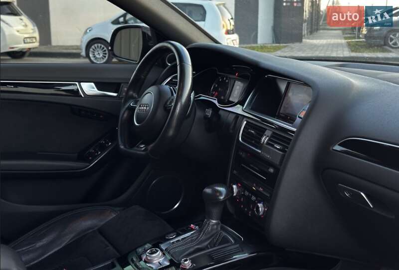 Седан Audi A4 2015 в Нових Санжарах