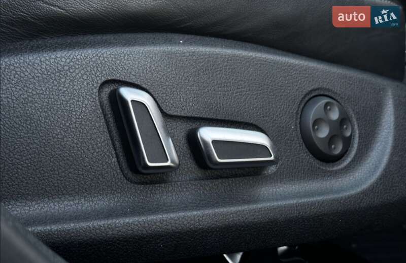 Седан Audi A4 2015 в Нових Санжарах