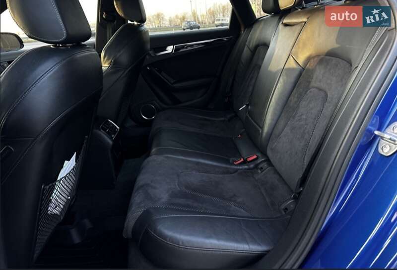 Седан Audi A4 2015 в Нових Санжарах