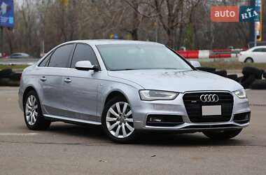 Седан Audi A4 2014 в Киеве