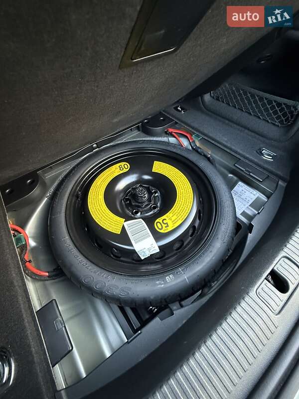 Седан Audi A4 2016 в Сумах