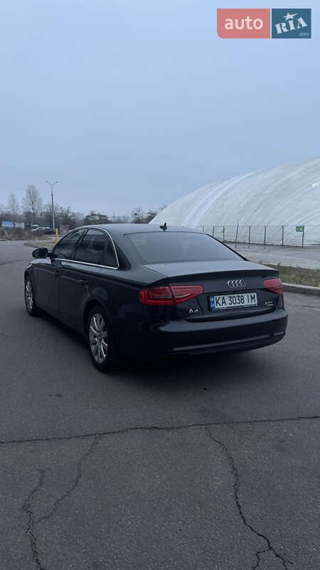 Седан Audi A4 2012 в Києві