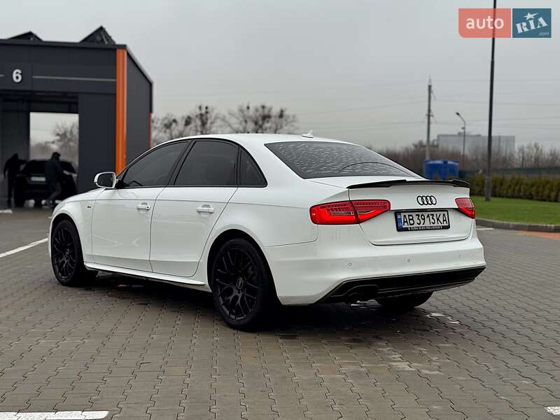 Седан Audi A4 2013 в Виннице