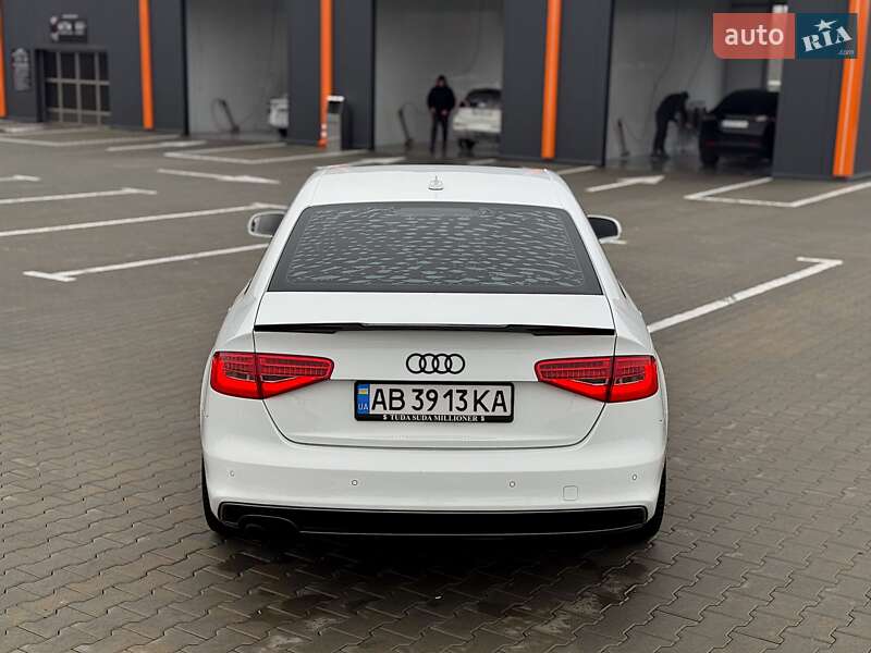 Седан Audi A4 2013 в Виннице