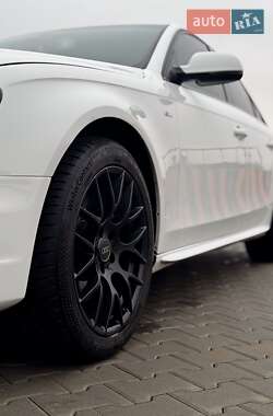 Седан Audi A4 2013 в Виннице