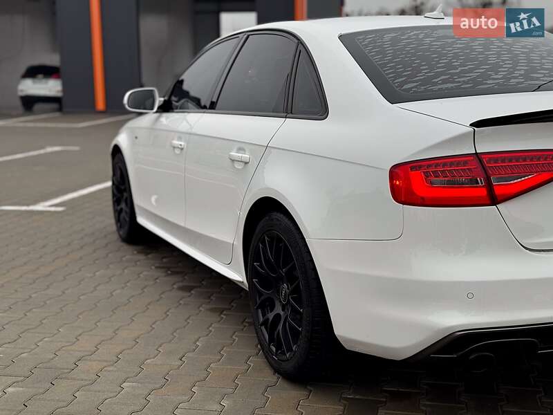 Седан Audi A4 2013 в Виннице