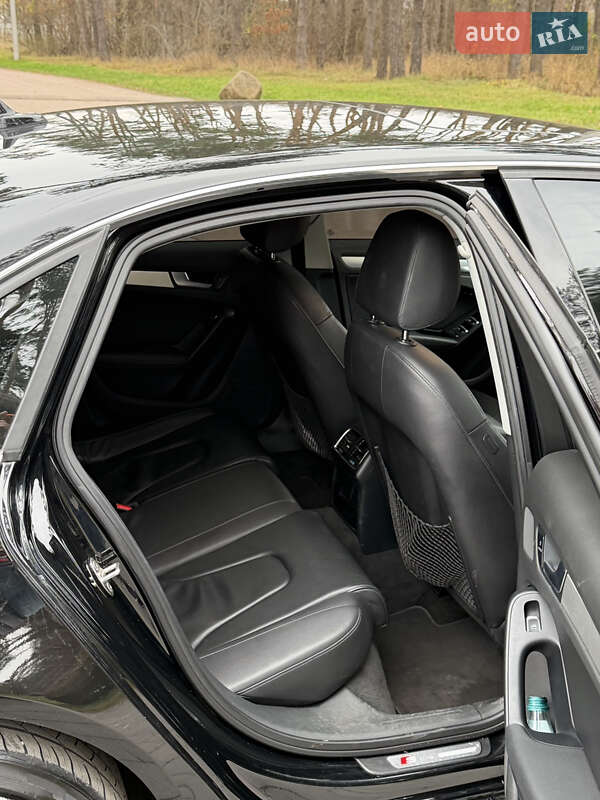 Седан Audi A4 2013 в Житомирі