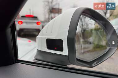 Седан Audi A4 2023 в Виннице