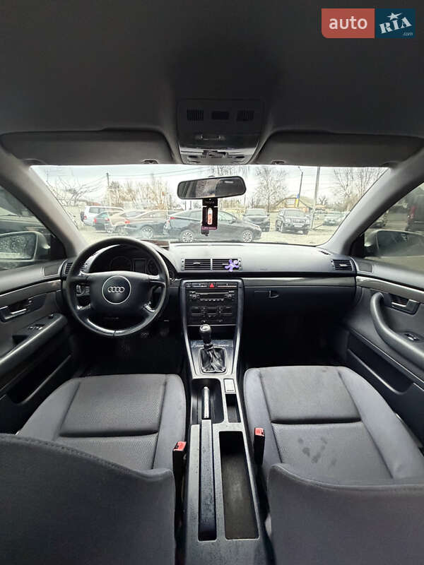 Седан Audi A4 2001 в Дергачах
