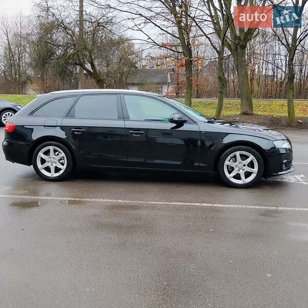 Універсал Audi A4 2011 в Івано-Франківську