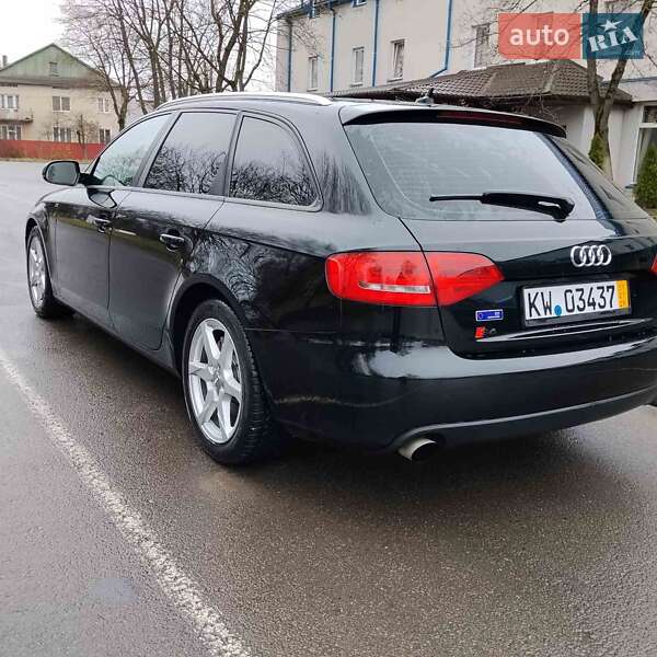 Універсал Audi A4 2011 в Івано-Франківську