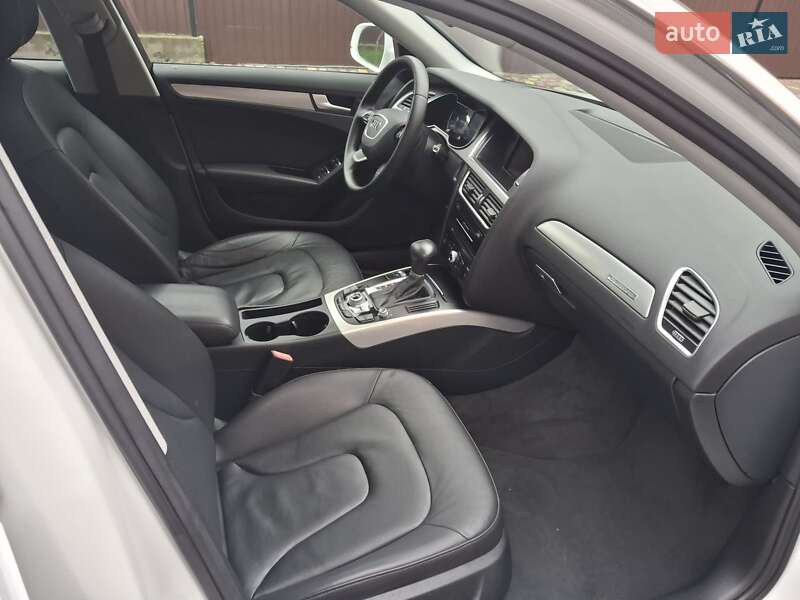 Седан Audi A4 2014 в Каменец-Подольском