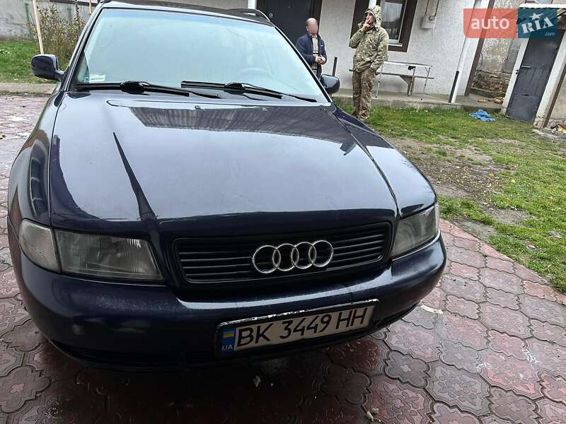 Универсал Audi A4 1996 в Киеве