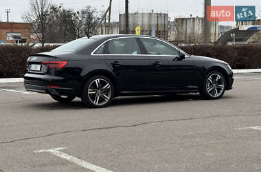 Седан Audi A4 2016 в Киеве