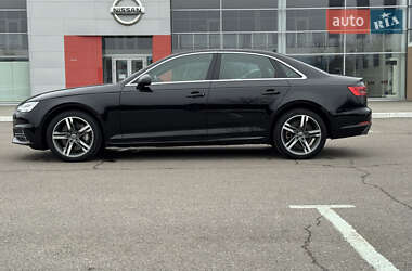 Седан Audi A4 2016 в Киеве
