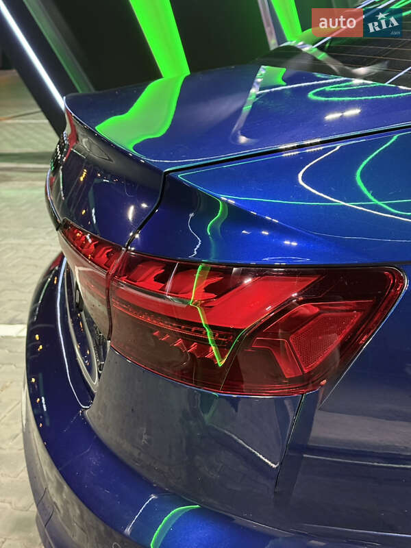 Седан Audi A4 2020 в Днепре