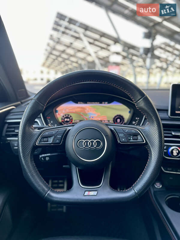 Седан Audi A4 2017 в Львове