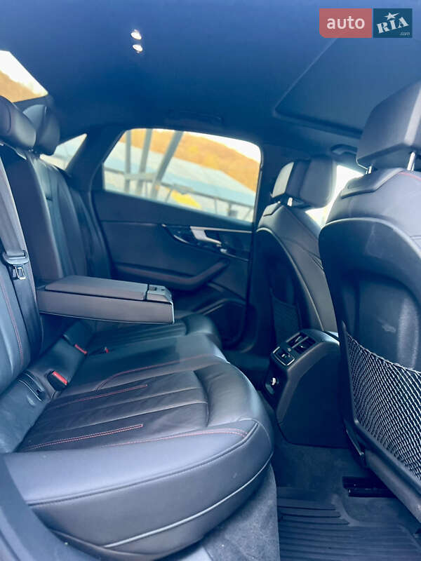 Седан Audi A4 2017 в Львове