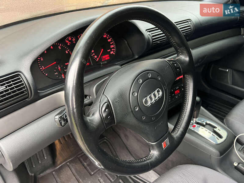 Универсал Audi A4 2000 в Луцке