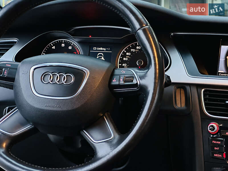 Седан Audi A4 2013 в Харкові