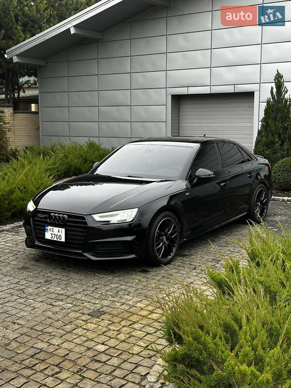 Седан Audi A4 2017 в Днепре